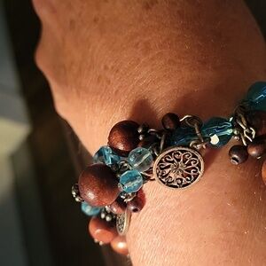 Elastic bracelet